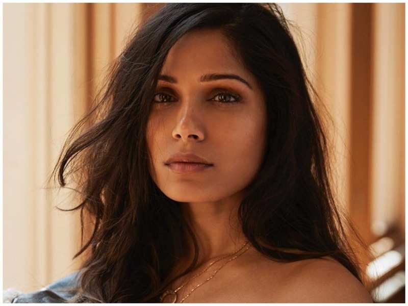 Freida Pinto Plastic Surgery Procedures