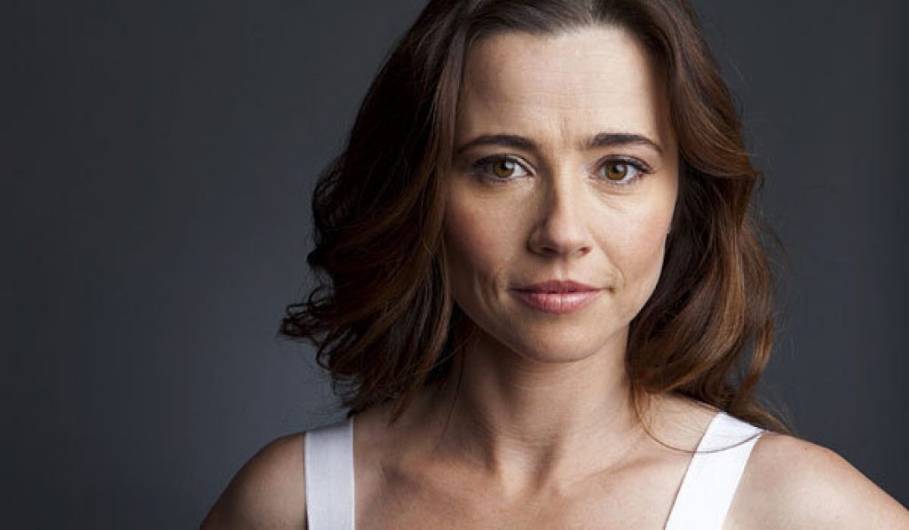 Linda Cardellini Plastic Surgery Face