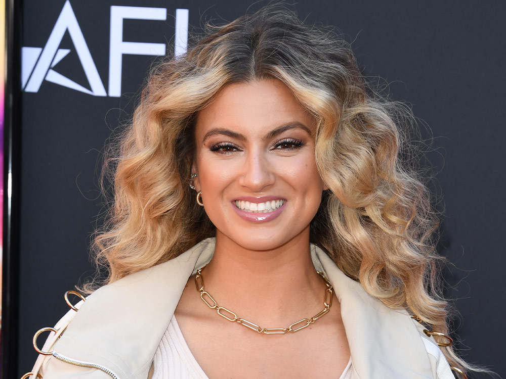 Tori Kelly Cosmetic Surgery